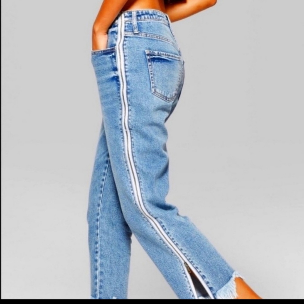Side-Zipper High Rise Jeans - Picture 3 of 10